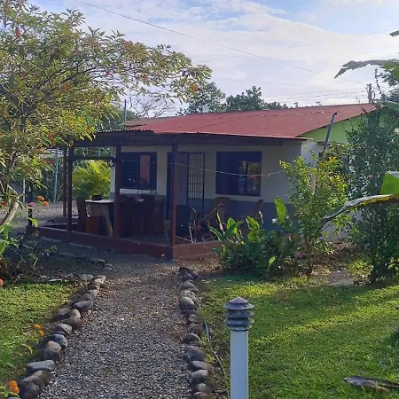 Cabinas Los Tucanes Cahuita Exterior photo